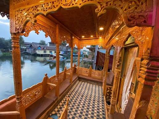 Bamboo houseboat