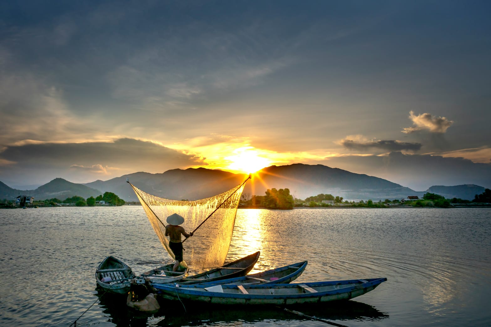 Kashmir budget tour 4-days – 2 Star Hotels