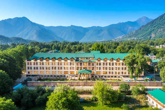 The Dewan by Royal Naqash