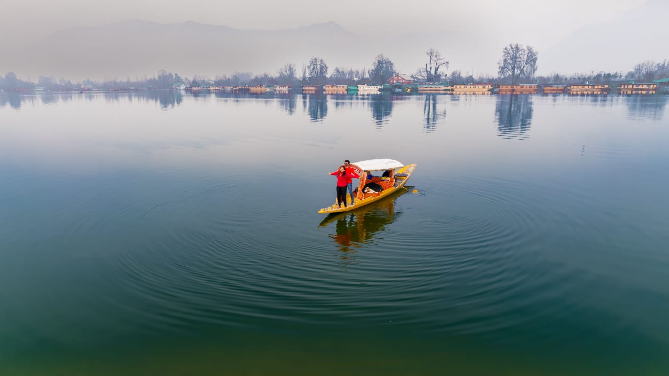 Kashmir Honeymoon Package 3N/4D — Candlelight (3★)