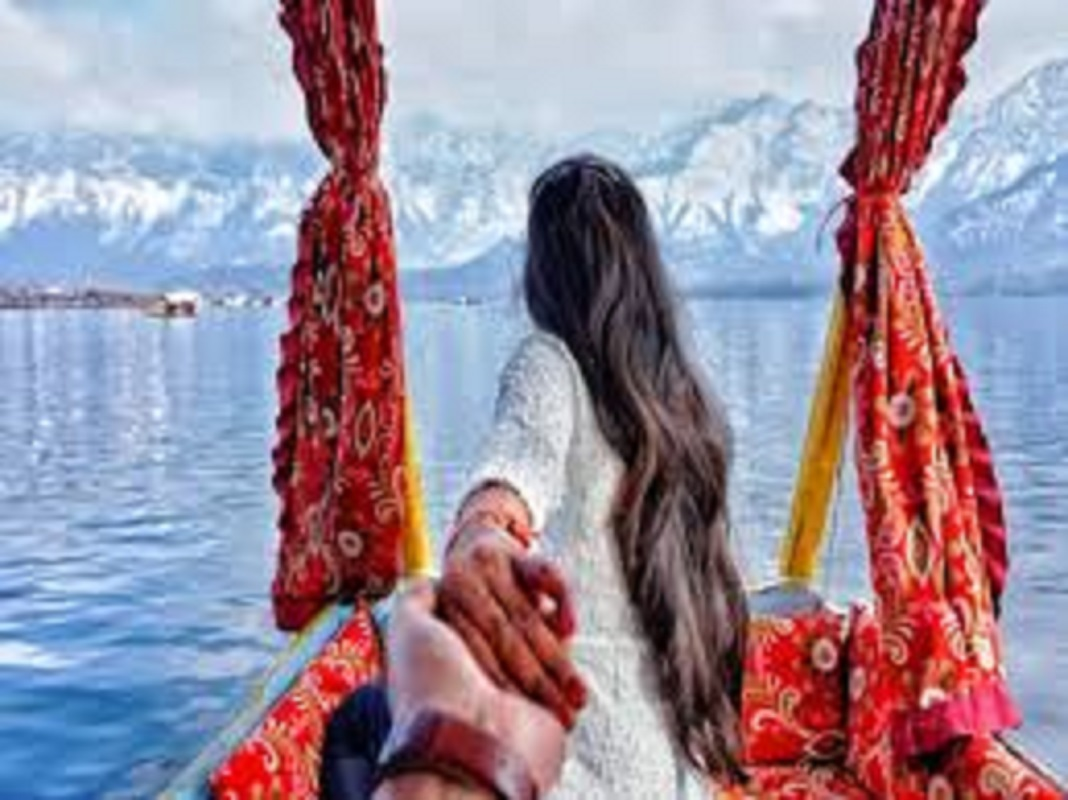 KASHMIR HONEYMOON  4* (4n/5d)PACKAGE